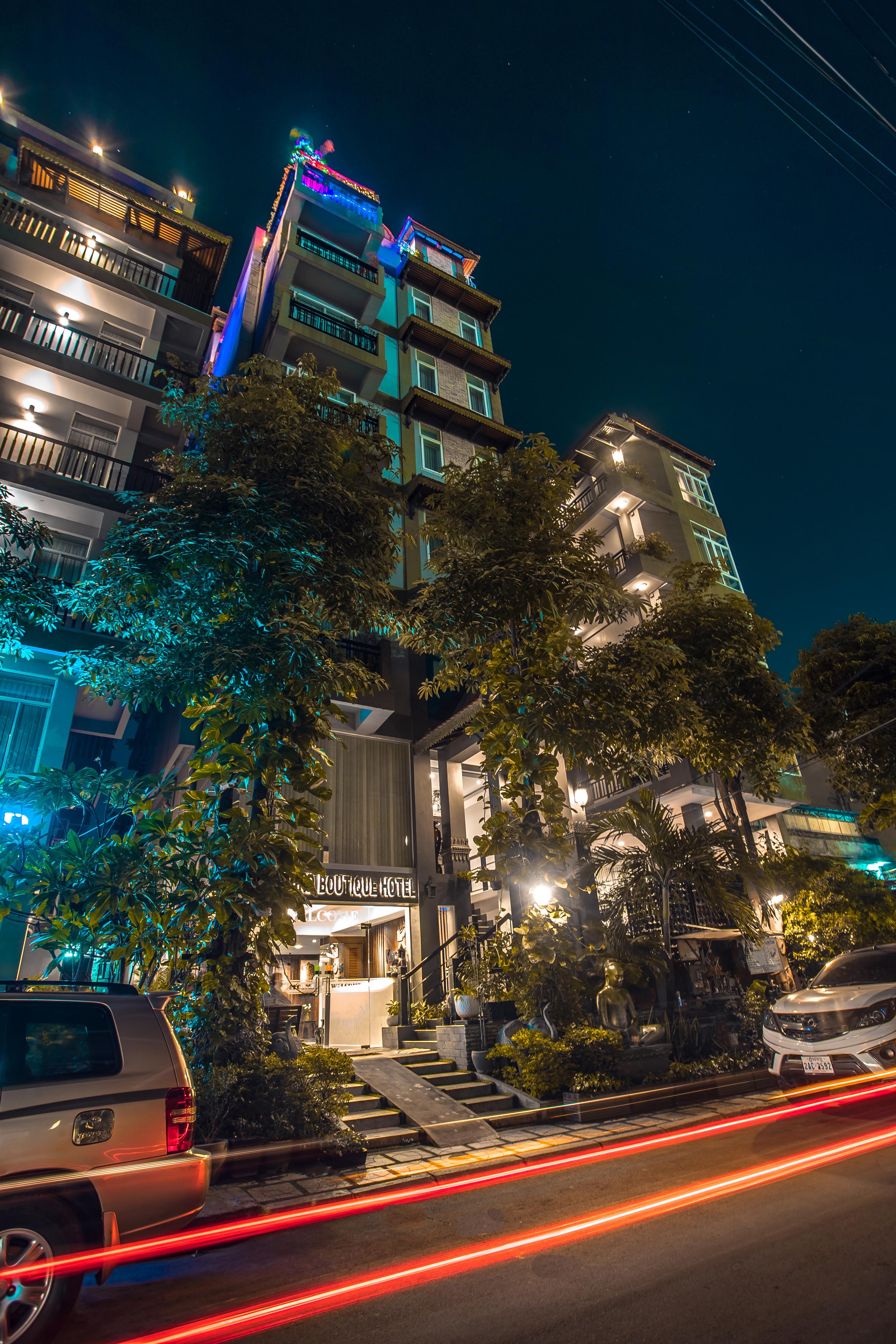 King Grand Boutique Hotel Пном Пен Екстериор снимка