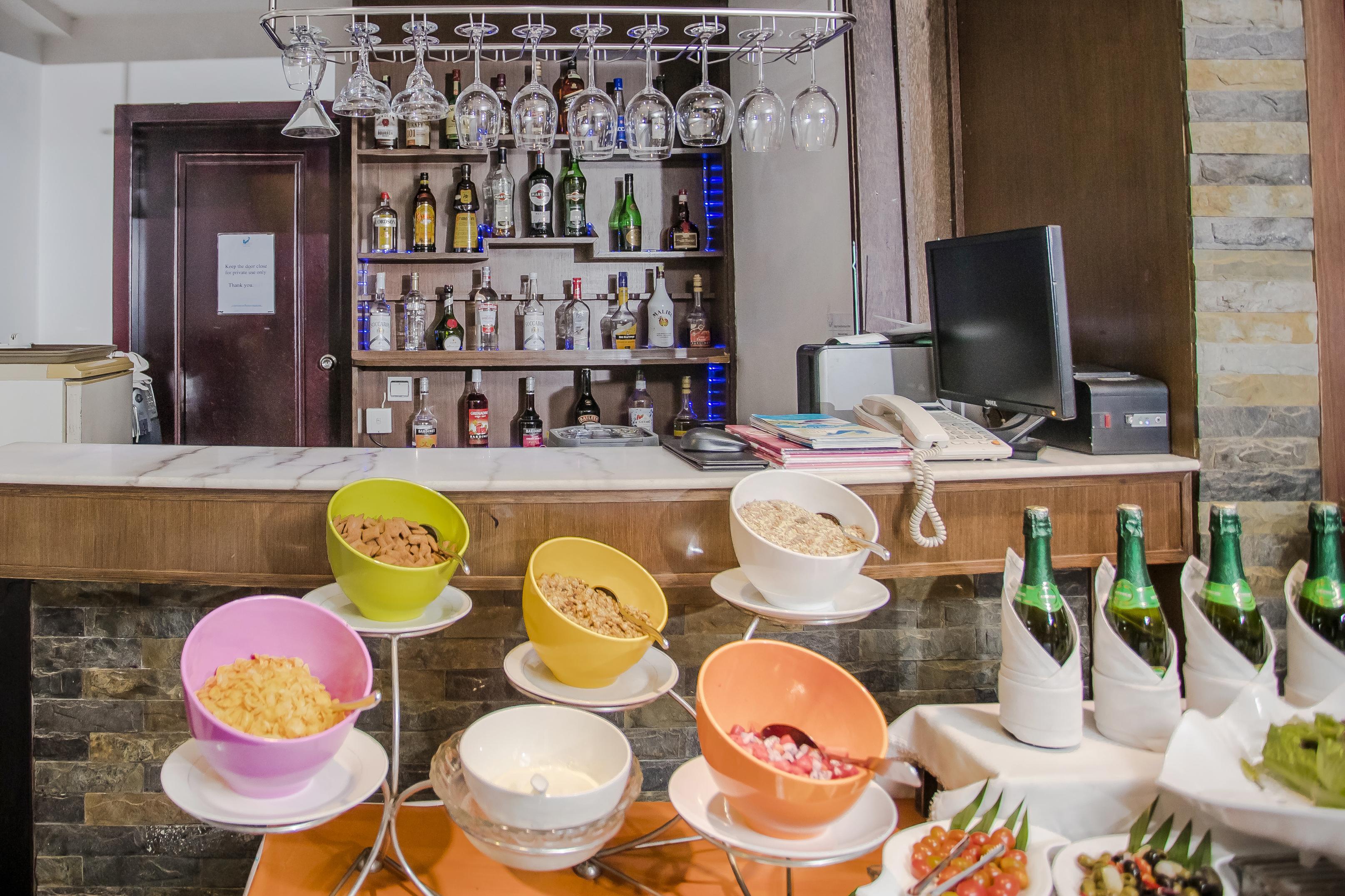 King Grand Boutique Hotel Пном Пен Екстериор снимка