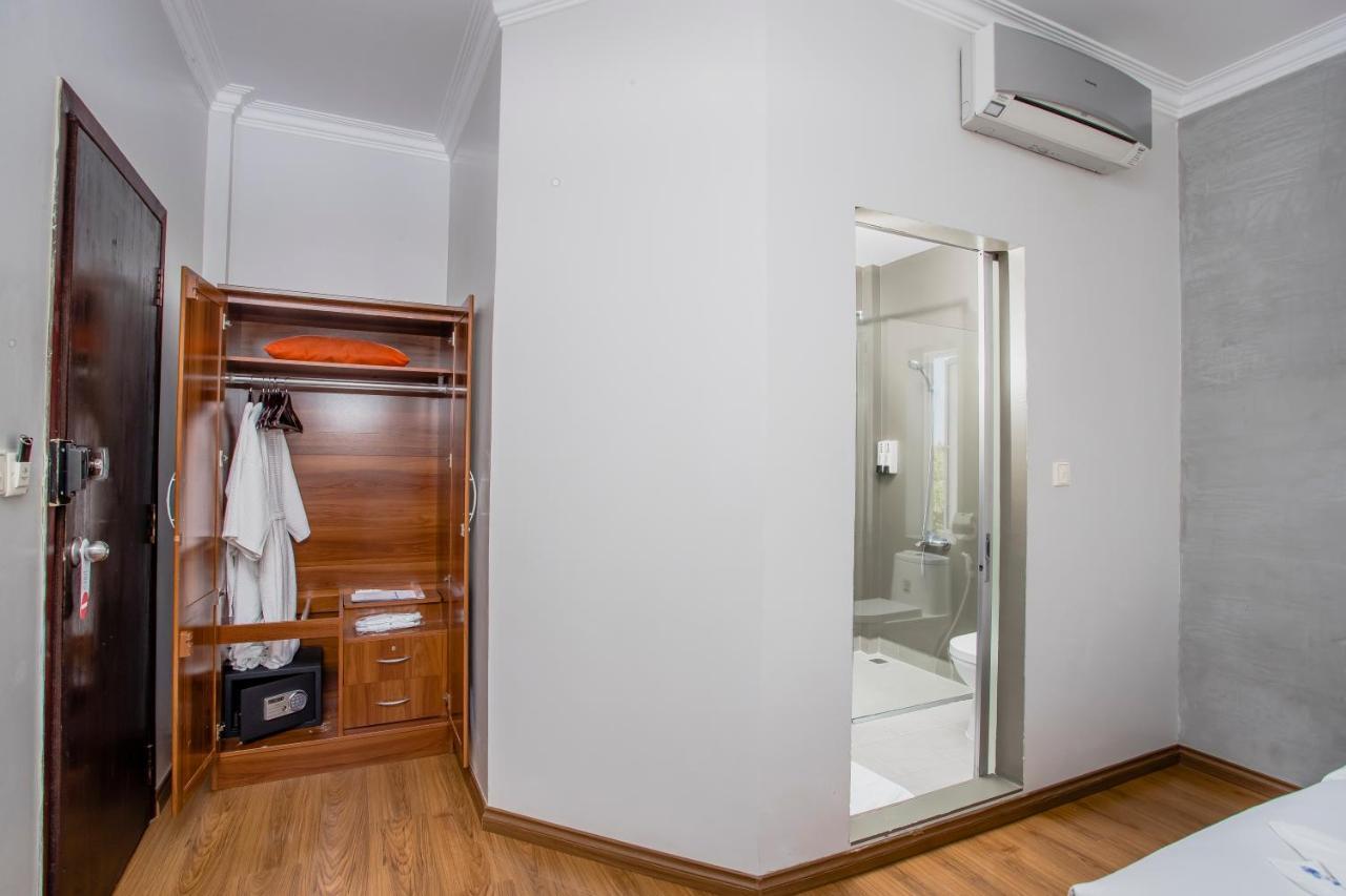 King Grand Boutique Hotel Пном Пен Екстериор снимка