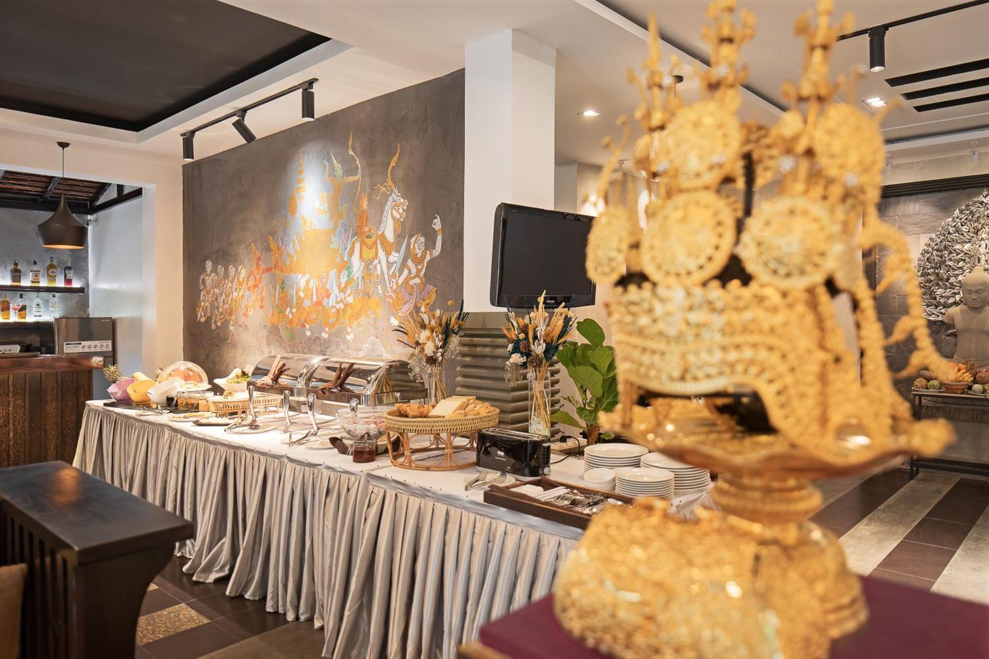 King Grand Boutique Hotel Пном Пен Екстериор снимка