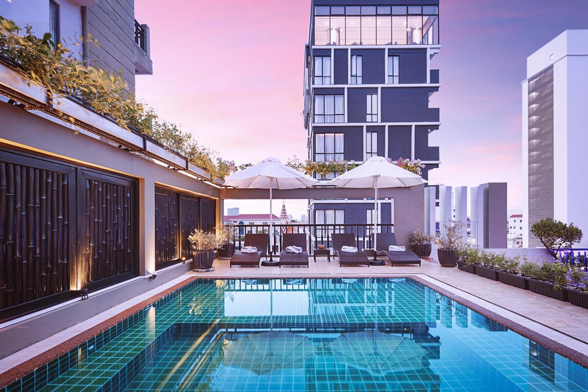 King Grand Boutique Hotel Пном Пен Екстериор снимка